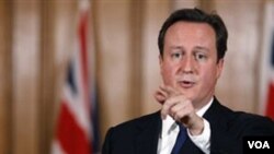 Sekitar 9.500 tentara Inggris bergabung dengan pasukan koalisi NATO di Afghanistan.