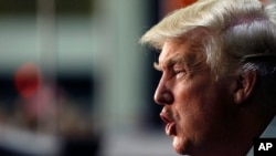 Kandidat presiden AS dari Partai Republik Donald Trump berpidato dalam kampanye di Charlotte, North Carolina (18/8). (AP/Gerald Herbert)