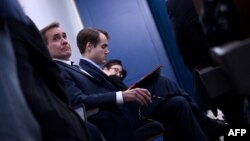 „Нашата порака до секој актер кој сака да го искористи овој конфликт е: не правете го тоа“, рече Џон Кирби, директор за стратешки комуникации за Националниот совет за безбедност