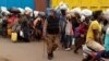 Des réfugiés burundais quittent la RDC pour le Rwanda (vidéo)