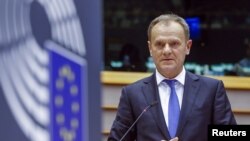 Le président du Conseil européen, Donald Tusk, parle devant le Parlement européen à Bruxelles le 24 février 2016. (REUTERS/Yves Herman - RTX28DT2)