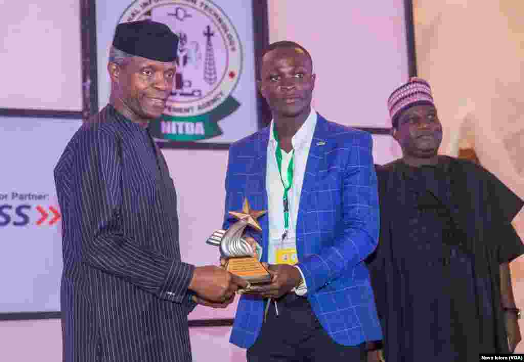 Yemi Osinbanjo Ya Halarci Taron Baiwa Masu Kananan Sana'a Tallafi