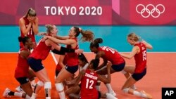 واکنش تیم ملی والیبال زنان آمریکا پس از پیروزی بر برزیل، المپیک توکیو - ۱۷ مرداد ۱۴۰۰