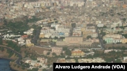 Vue aérienne de Praia, la plus grande ville ainsi que la capitale du Cap-Vert