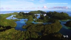 Swelling Tourism Numbers Come at a Cost in Indonesia