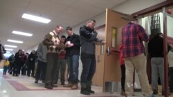 Politicians, Experts Suspect Russia of Hacking US Political System