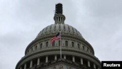 Најновиот пакет оружје вклучува тенкови, минофрлачи и оклопни тактички возила, изјави едно од официјалните лица за Ројтерс