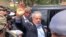 El expresidente de Brasil, Luiz Inácio Lula da Silva, se dirige al cementerio para asistir al funeral de su nieto de 7 años, en Sao Bernardo do Campo, Brasil, el 2 de marzo de 2019.