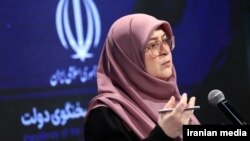İran hökumət sözçüsü Fatimə Mühacirani (Foto: Etemadonline)