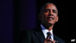 លោក​ប្រធានាធិបតី​សហរដ្ឋ​អាមេរិក​បារ៉ាក់ អូបាម៉ាថ្លែង​​ថា «ប្រសិនបើ​អ្នក​ចង់​បង្ហាញ​ពី​ទឹក​ចិត្ត​របស់​អ្នក​សម្រាប់​ការ​បញ្ចប់​អាណត្តិ​របស់​ខ្ញុំ​ជា​ប្រធានាធិបតី សូម​អញ្ជើញ​ទៅ​បោះ​ឆ្នោត‍»។