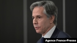 រដ្ឋមន្ត្រី​ការបរទេស​សហរដ្ឋ​អាមេរិក​លោក Antony Blinken ថ្លែង​ក្នុង​សន្និសីទ​កាសែត​នៅ​ក្នុង​ទីក្រុង​ស្តុកខុល (Stockholm) ប្រទេស​ស៊ុយអែត កាលពី​ថ្ងៃទី២ ខែធ្នូ ឆ្នាំ២០២១។