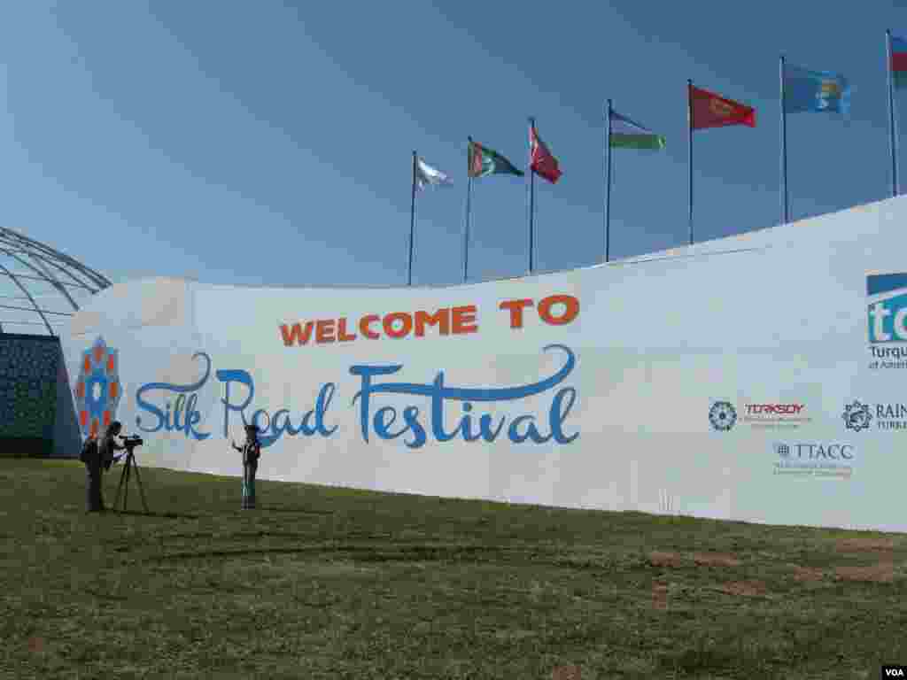 Texasda Ipak Yo&#39;li festivali