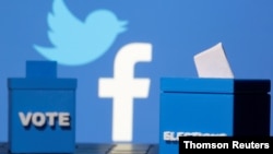 Gambar 3 Dimensi kotak suara di depan logo Facebook dan Twitter. (Foto: Reuters) 