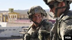 Sersan Robert Bales (kiri) tersangka pelaku pembantaian 16 warga sipil Afghanistan (Foto: dok).