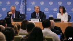 លោក​អគ្គលេខាធិការ​អ.ស.ប. António Guterres (រូប​កណ្តាល) ថ្លែង​ក្នុង​សន្និសីទ​កាសែត​លើក​ដំបូង​របស់​លោក​ជាមួយ​នឹង​អ្នក​ឆ្លើយឆង​ព័ត៌មាន​ប្រចាំ​អ.ស.ប.​ នៅ​ក្នុង​ទិវា​ជន​ភៀស​ខ្លួន​ពិភពលោក​ កាលពី​ថ្ងៃទី២០ ខែមិថុនា ឆ្នាំ២០១៧ នៅ​ទីស្នាក់ការ​កណ្តាល​អ.ស.ប។