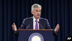 Gubernur Bank Sentral AS Jerome Powell dalam sebuah konferensi pers di Washington, 26 September 2018.