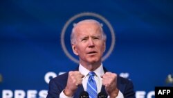 ប្រធានាធិបតីជាប់ឆ្នោតលោក Joe Biden ថ្លែងពេលប្រកាសផែនការជំនួយវិបត្តិជំងឺកូវីដ១៩ នៅមហោស្រព Queen ក្នុងទីក្រុង Wilmington រដ្ឋ Delaware ថ្ងៃទី១៤ ខែមករា ឆ្នាំ២០២១។