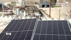 دانیشتوانی گوندێکی خورماڵ بۆ دابینکردنی کارەبای ماڵەکانیان سیستمی خۆری بەکاردەهێنن