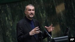 호세인 아미르압둘라히안 이란 외무장관.