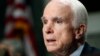 សមាជិក​ព្រឹទ្ធសភា John McCain ទទួល​ការ​គាំទ្រ​ដ៏​សន្ធឹក​សន្ធាប់​ក្នុង​នាម​ជា​វីរបុរស​សហរដ្ឋ​អាមេរិក​