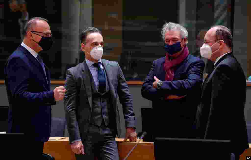 سران کشورهای اروپایی برای یک نشست دیگر در بروکسل جمع می‌شوند. وزرای خارجه آلمان و فرانسه پیشتر گفته‌اند امیدوارند با آمریکا برای ممانعت از رسیدن ایران به سلاح هسته‌ای همکاری کنند. 