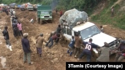 La route nationale numéro 2 sur le tronçon reliant Bukavu à Mwenga, dans le Sud-Kivu, RDC. (Photo d'illustration)