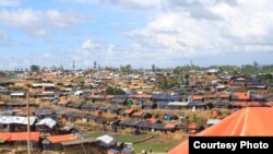 Thousands of Muslim Rohingya live in makeshift shelters at a refugee camp in Bangladesh. (Photo courtesy of Dr. Imran Akbar) 