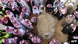 Qirol Abdulla Riyodda dafn etildi 