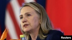 Menteri Luar Negeri AS Hillary Clinton dalam penutupan dialog kerjasama strategis AS-Tiongkok di Beijing (4/5). 