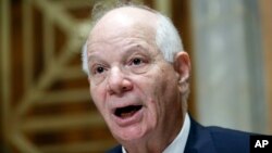 벤 카딘 미국 민주당 상원의원이 지난달 의회 청문회에서 발언하고 있다. (자료사진)