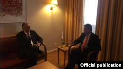 Elmar Məmmədyarov və Peter Maurer 