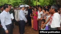 ប្រធានាធិបតី​ភូមា Thein Sein ជួប​ជាមួយ​ពលរដ្ឋ​នៅ​ក្នុង​រដ្ឋ​ Rakhine។