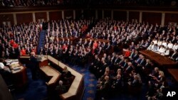 Presiden AS Donald Trump saat menyampaikan pidato kenegaraan di Gedung Capitol, Washington, D.C., 4 Februari 2020. (AP Photo/J. Scott Applewhite)
