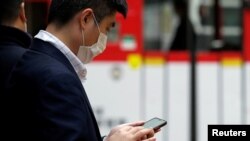 Hong Kong mengharuskan pengguna ponsel untuk mendaftarkan kartu SIM mereka dengan nama resmi. (Foto: ilustrasi) 