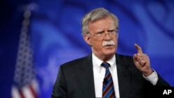 Mantan Duta Besar AS untuk PBB, John Bolton, berbicara di Konferensi Aksi Politik Konservatif di Oxon Hill, Maryland, 24 Februari 2017.