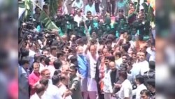 India Awaits Change as New Leader Takes Over