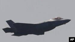 The U.S. Lockheed Martin F-35 Lightning II performs a demonstration flight at the Paris Air Show in Le Bourget, east of Paris, June 20, 2017.