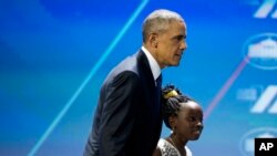 Obama seshanba, 15-iyun kuni Oq uyda ayollar mavqeiga doir sammitda minglab ishtirokchilar, jumladan, xotin-qizlarga murojaat qildi.