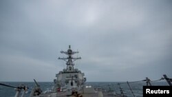 Tàu khu trục mang phi đạn dẫn đường USS John Finn và tàu chiến USS Gabrielle Giffords đã thực hiện các hoạt động với các tàu hải quân từ Nhật Bản và Úc hôm 7/2 và 8/2/2024