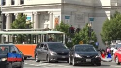 Suv ostida tayyorgarlikdan o'tayotgan fazogirlar