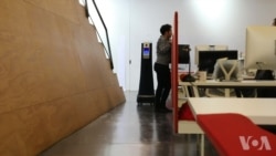 新型机器人可做保安