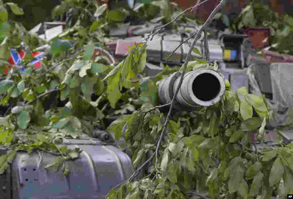 A camouflaged pro-Russian tank is seen in the town of Novoazovsk, in eastern Ukraine, Aug. 29, 2014.&nbsp;