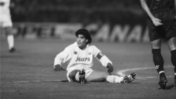 Dijego Armando Maradona (1960 - 2020)