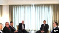 Prezident Əliyev ATƏT-in Minsk qrupunun həmsədrlərilə müzakirə aparıb