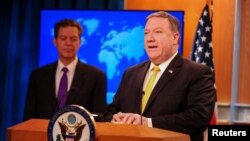 Davlat kotibi Mayk Pompeo va diniy erkinliklar bo'yicha maxsus elchi Sem Braunbek yillik hisobotni e'lon qilmoqda