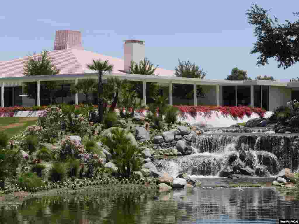 阳光之乡庄园正屋（美国之音国符拍摄）