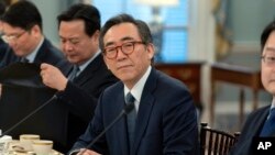 资料照： 韩国外交部长官赵兑烈（美联社）