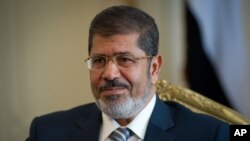 Presiden Mohamed Morsi dilaporkan akan melakukan kompromi dengan Majelis Kehakiman Mesir untuk menghindari krisis politik yang lebih gawat (foto: dok).