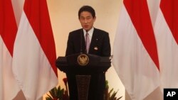 기시다 후미 일본 외무상 (자료사진)