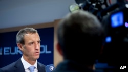 Rob Wainwright, kepala kepolisian Eropa (Europol) menjawab pertanyaan media di Den Haag (24/9).